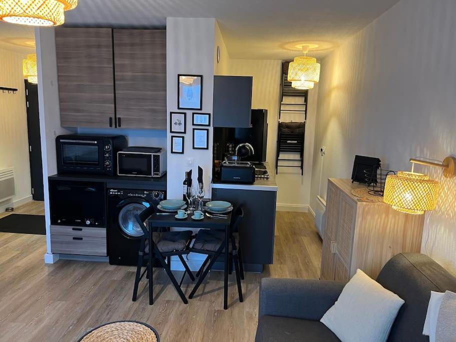 Studio Confortable Aux Portes De Bordeaux Et Medoc Ludon-Médoc Exteriér fotografie